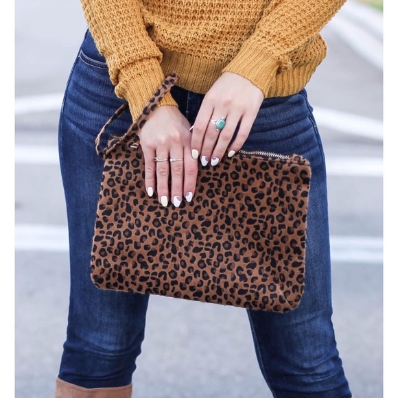 Blancheaux Handbags - Brown leopard faux fur wristlet clutch